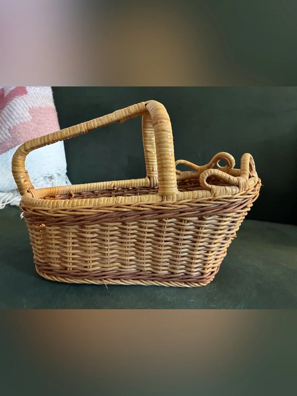 Vintage Woven Wicker Basket in Natural Tan - Wine Bottle Holder